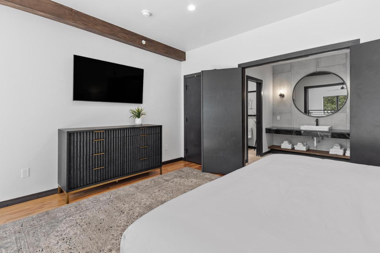 Mcgregor & Main - Luxury Lofts Apartment Hill City Exterior photo