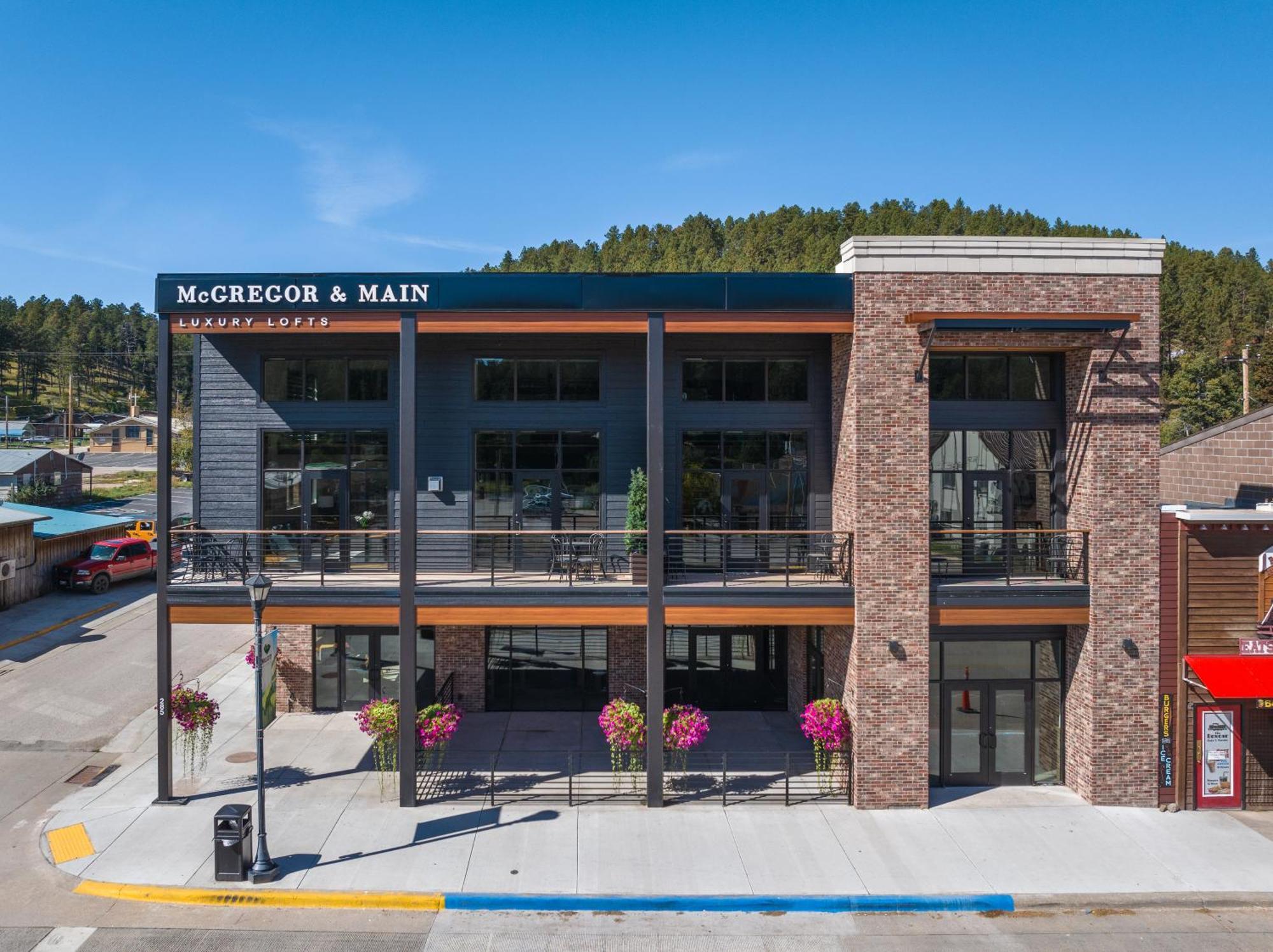 Mcgregor & Main - Luxury Lofts Apartment Hill City Exterior photo