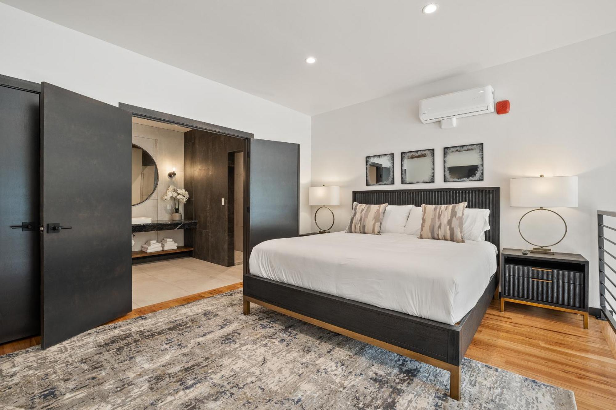 Mcgregor & Main - Luxury Lofts Apartment Hill City Exterior photo
