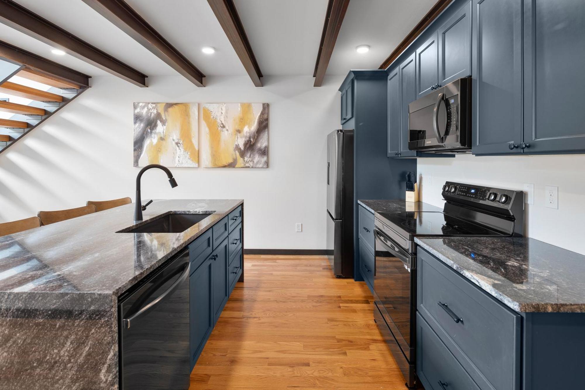 Mcgregor & Main - Luxury Lofts Apartment Hill City Exterior photo