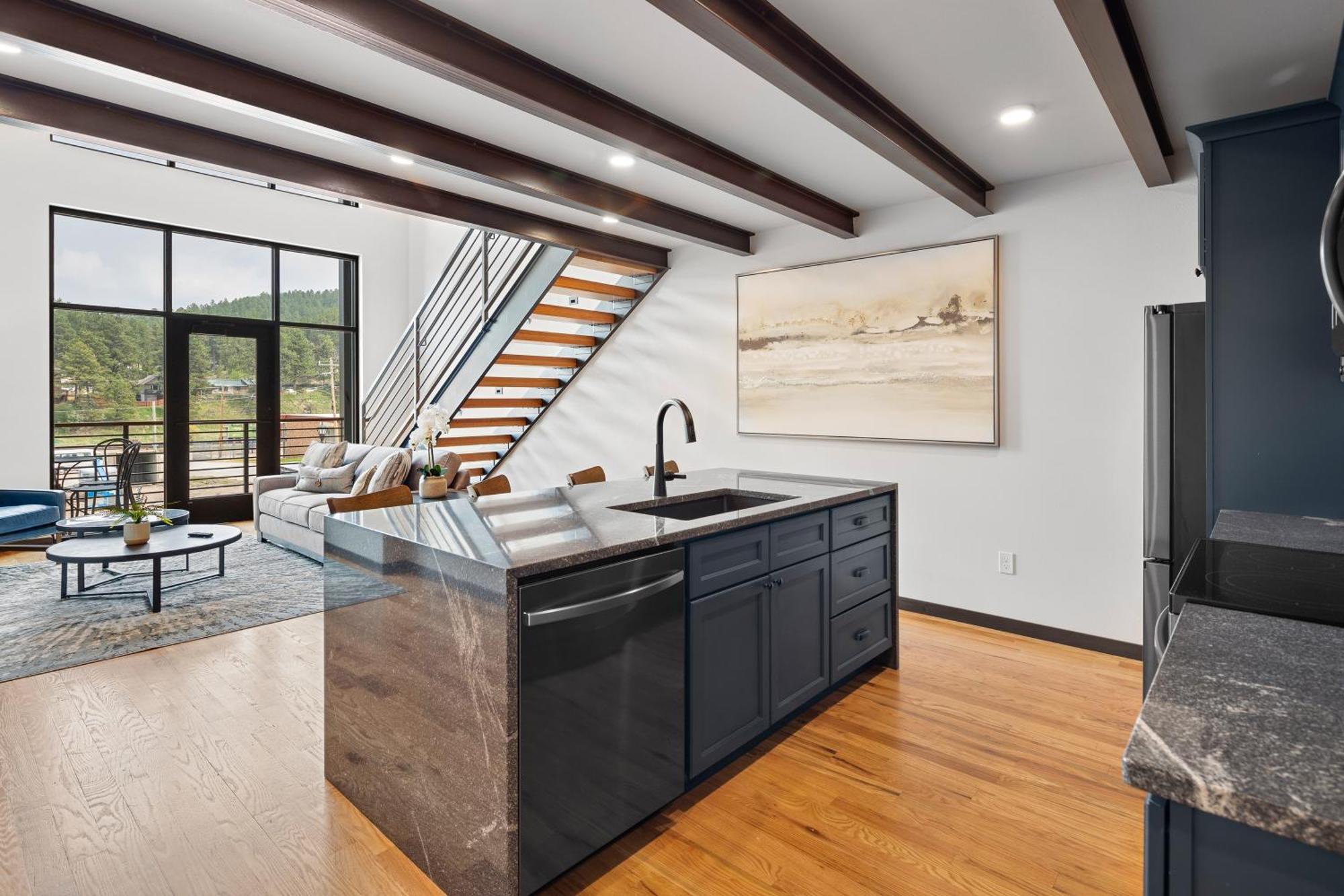 Mcgregor & Main - Luxury Lofts Apartment Hill City Exterior photo